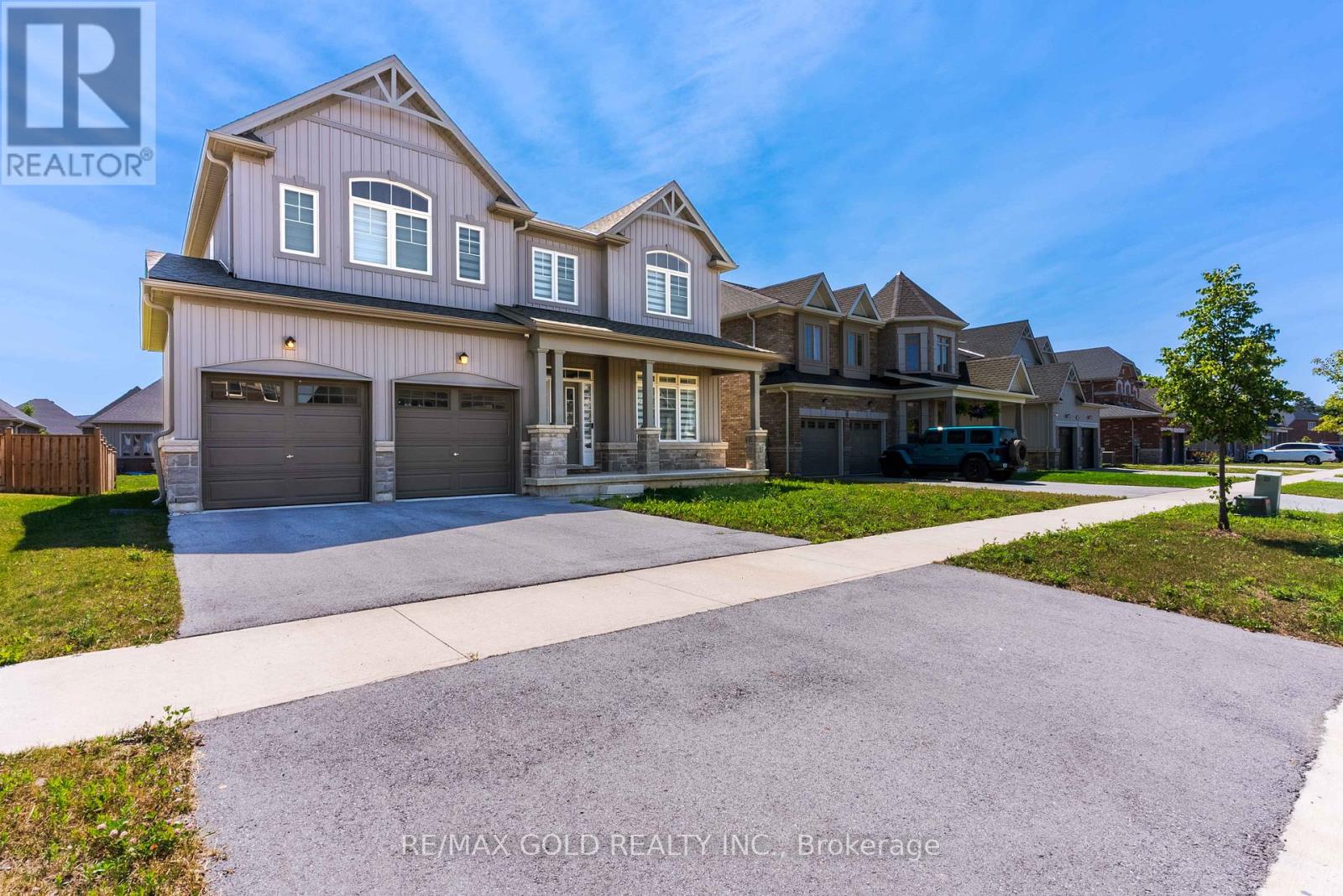 1615 Marina Drive, Fort Erie, Ontario  L2A 5P2 - Photo 4 - X12270983