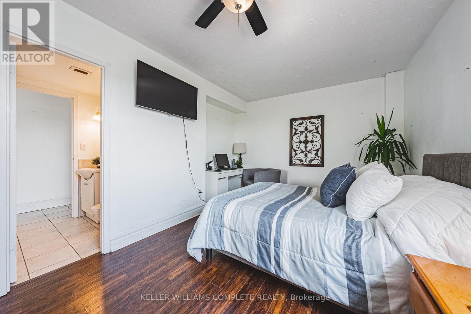 606 - 101 Queen Street S, Hamilton (Durand), Ontario  L8P 3R9 - Photo 11 - X12271049