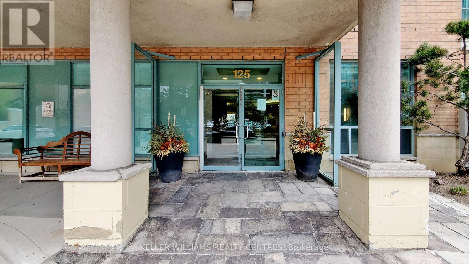 Ph 32 - 125 Omni Drive, Toronto (Bendale), Ontario  M1P 5A9 - Photo 3 - E12271111