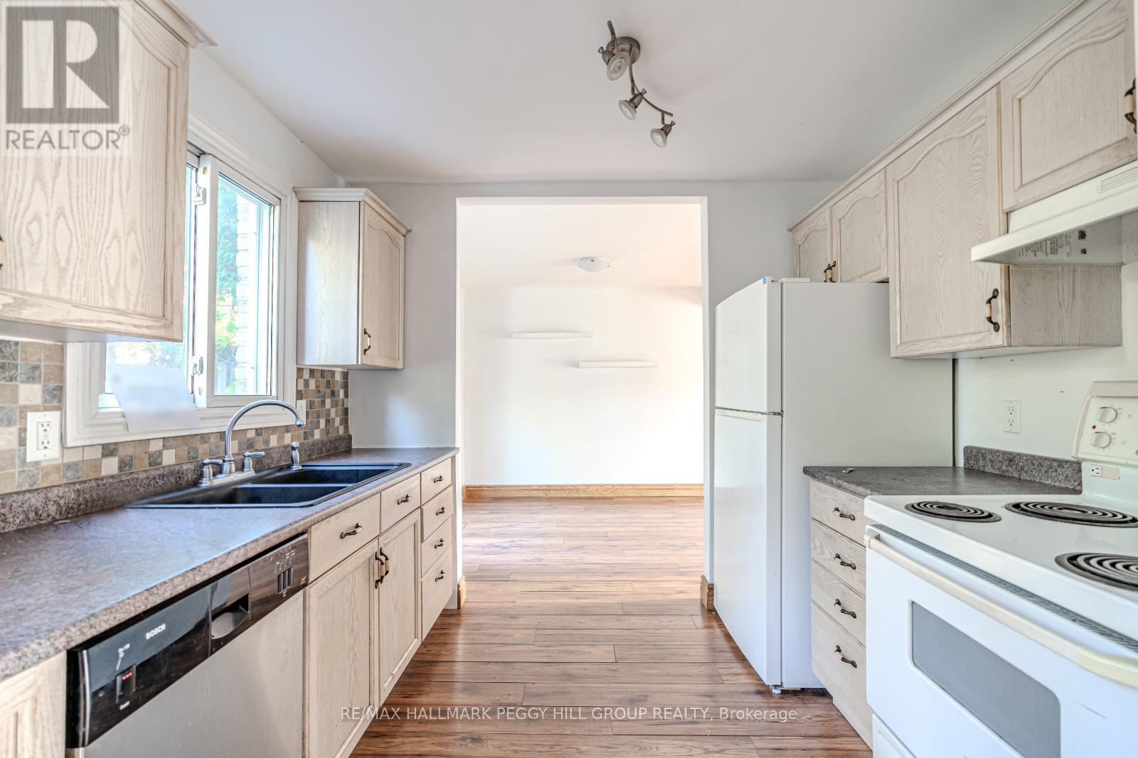 Property at 211 PHILLIPS STREET image 4
