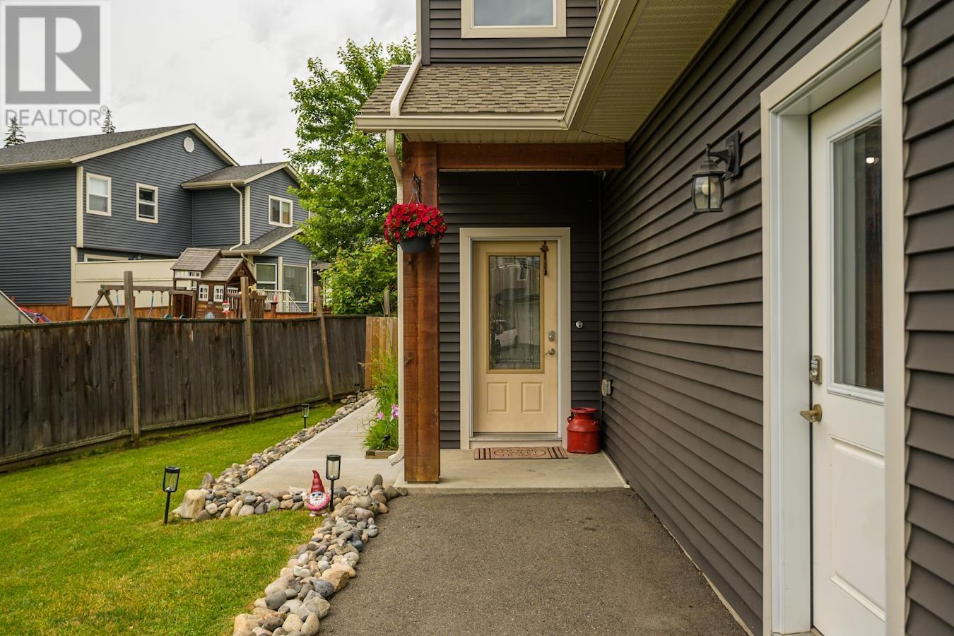 Property at 7677 CREEKSIDE WAY image 3