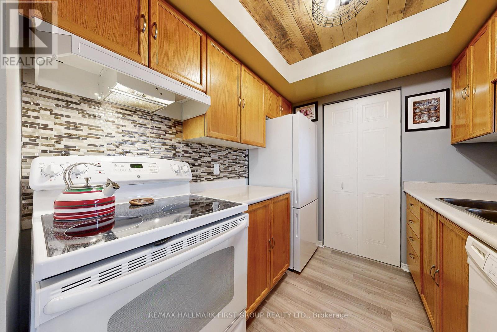 218 - 8351 Mclaughlin Road S, Brampton, Ontario  L6Y 4H8 - Photo 9 - W12271203