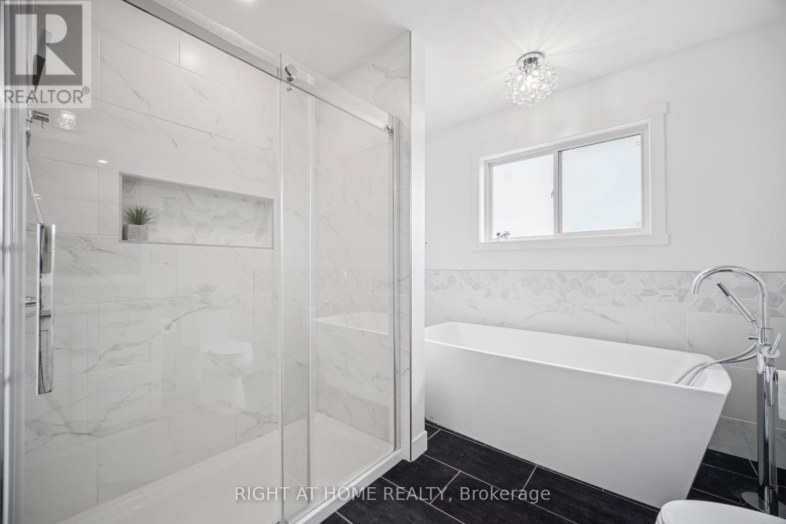 24 Oakmont Street, St. Thomas, Ontario  N5R 0G3 - Photo 25 - X12271085