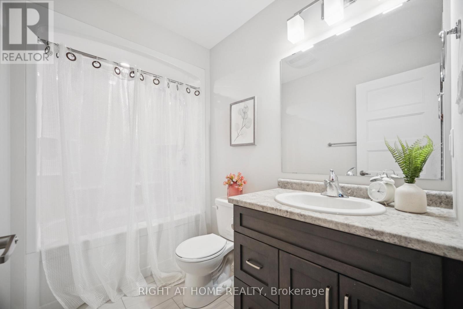 24 Oakmont Street, St. Thomas, Ontario  N5R 0G3 - Photo 28 - X12271085