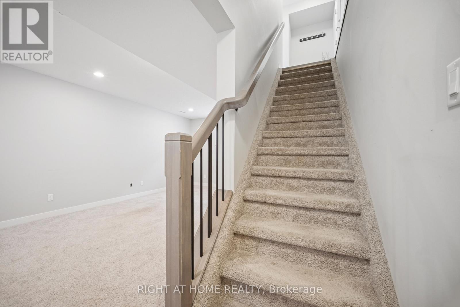 24 Oakmont Street, St. Thomas, Ontario  N5R 0G3 - Photo 30 - X12271085