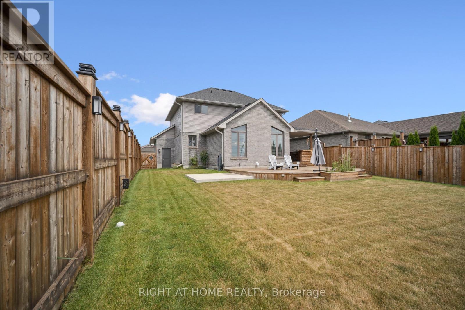 24 Oakmont Street, St. Thomas, Ontario  N5R 0G3 - Photo 42 - X12271085