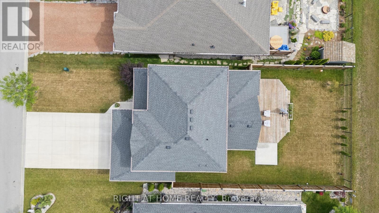 24 Oakmont Street, St. Thomas, Ontario  N5R 0G3 - Photo 45 - X12271085