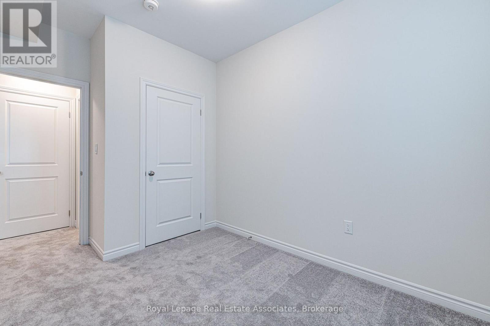 53 - 383 Dundas Street E, Hamilton, Ontario  L8B 1X6 - Photo 11 - X12271188