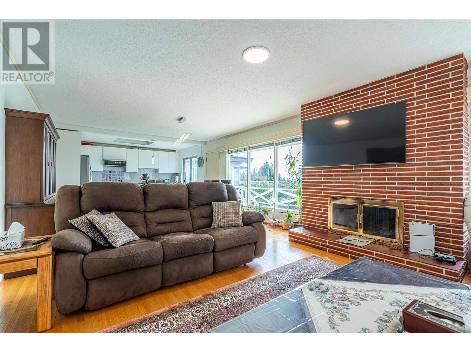 Property at 2150 NELSON AVENUE image 3