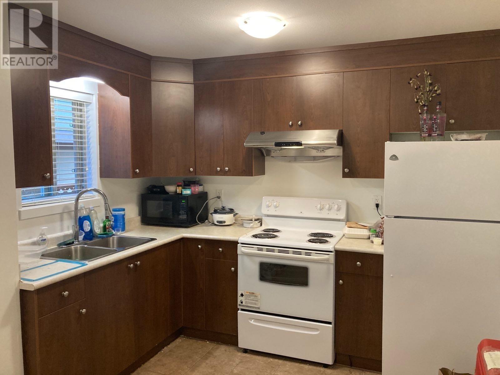 Garden 5973 Woodsworth Street, Burnaby, British Columbia  V5G 1S9 - Photo 4 - R3024556