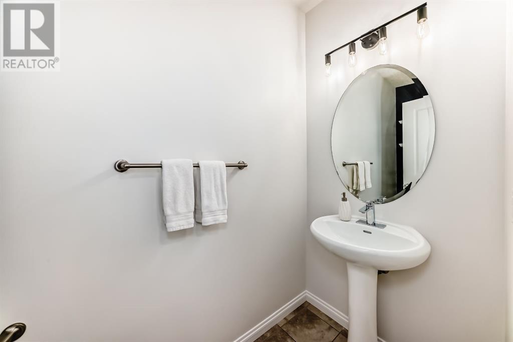 96 Sunrise Terrace, Cochrane, Alberta  T4C 0V3 - Photo 17 - A2236367