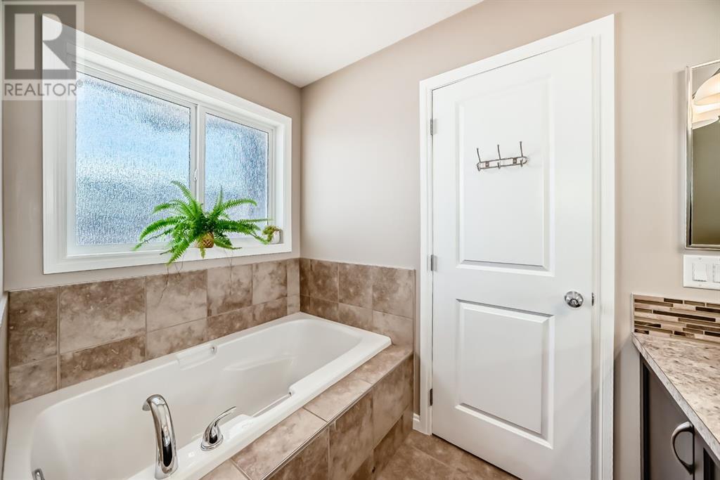 96 Sunrise Terrace, Cochrane, Alberta  T4C 0V3 - Photo 24 - A2236367