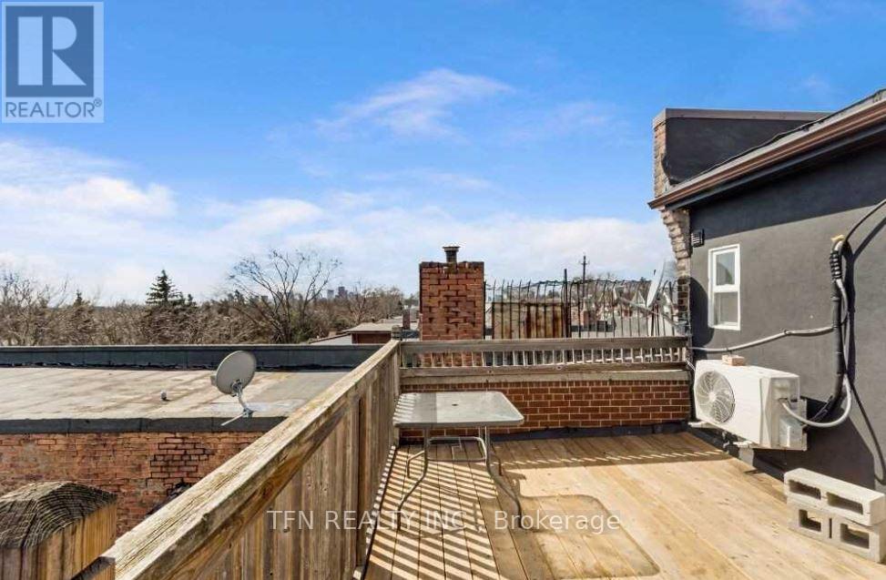 1279-1281 Gerrard Street E, Toronto (Greenwood-Coxwell), Ontario  M4L 1Y5 - Photo 6 - E12271150