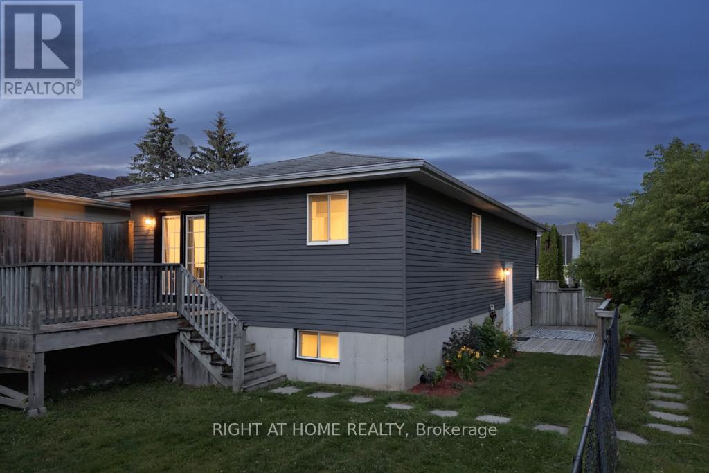 Property at 572 SPRUCE STREET image 3