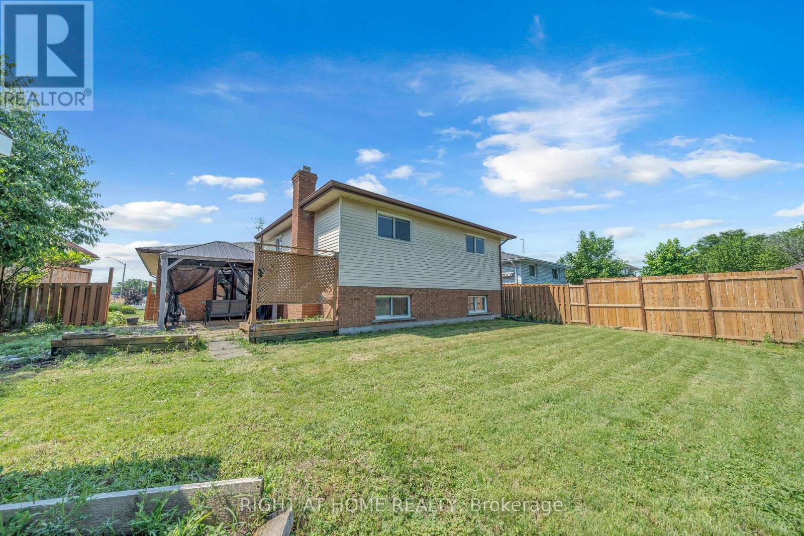 7651 Swan Street, Niagara Falls, Ontario  L2H 2R1 - Photo 33 - X12264417