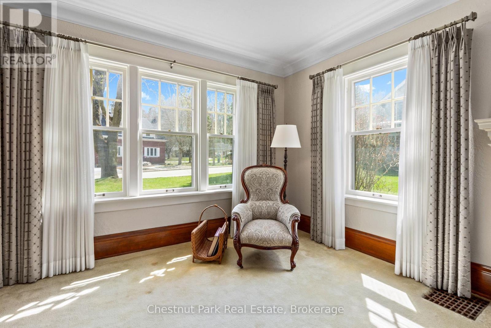 190 4th Street W, Owen Sound, Ontario  N4K 3J9 - Photo 12 - X12136728