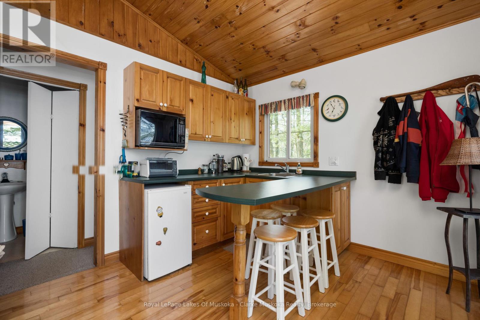 185 Woodland Trail, Georgian Bay, Ontario  L0K 1S0 - Photo 20 - S12221314