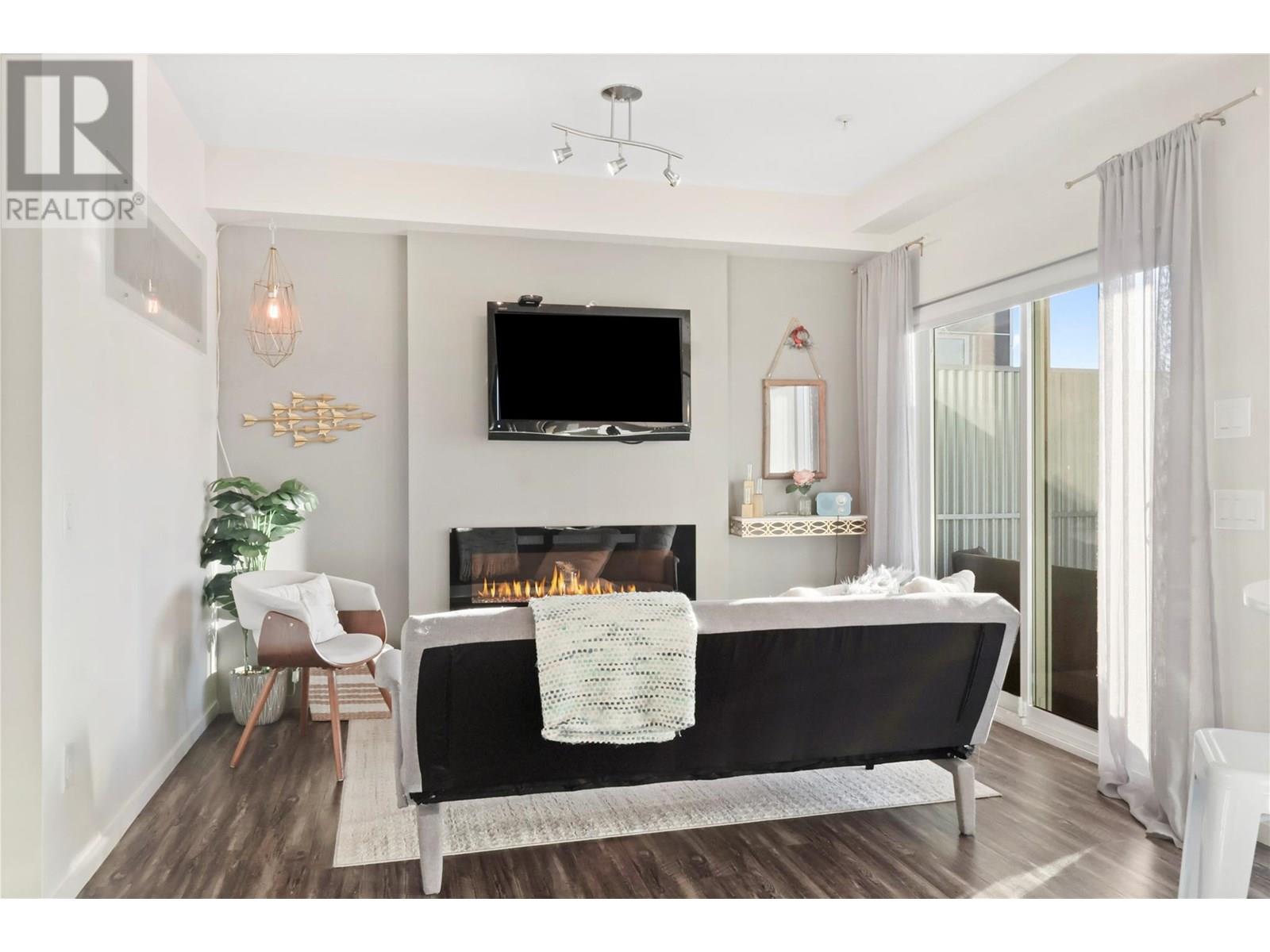 1290 St. Paul Street Sw Unit# 511 Lot# 41, Kelowna, British Columbia  V1Y 2C9 - Photo 3 - 10355126