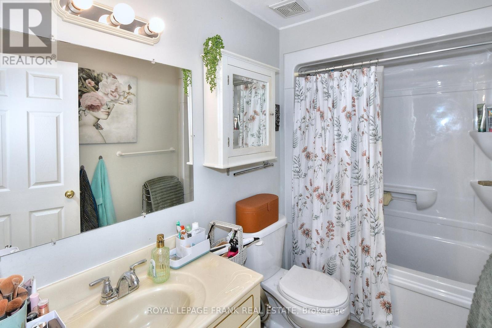 60 Queen Street, Selwyn, Ontario  K0L 2H0 - Photo 31 - X12271297