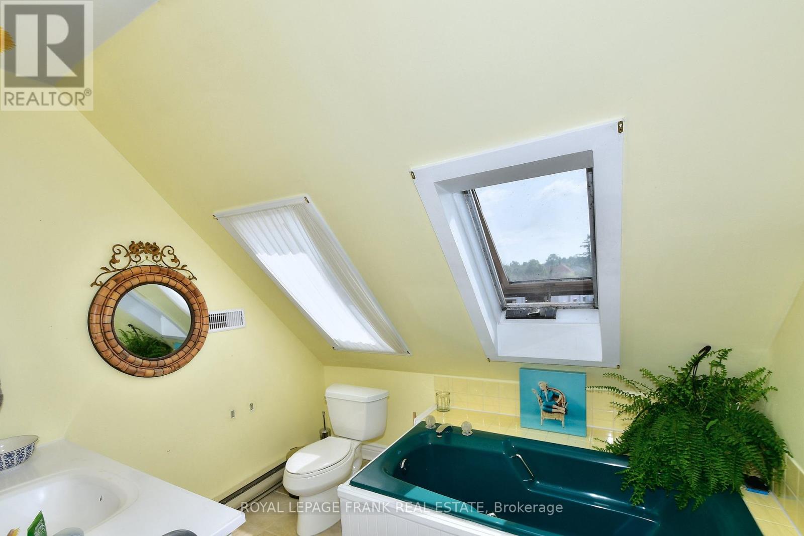 60 Queen Street, Selwyn, Ontario  K0L 2H0 - Photo 41 - X12271297