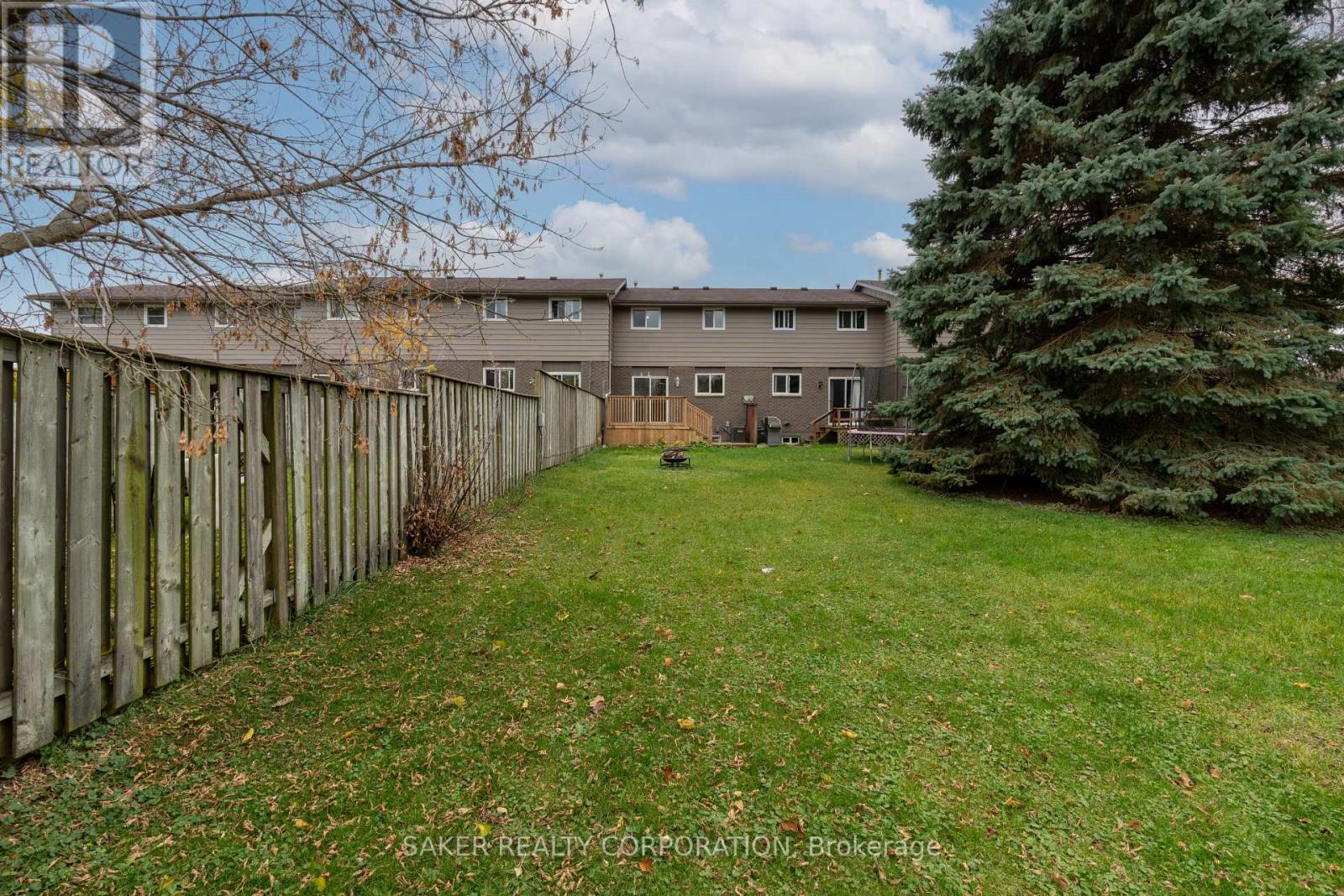 138 Simcoe Street, South Huron, Ontario  N0M 1S1 - Photo 8 - X12271308