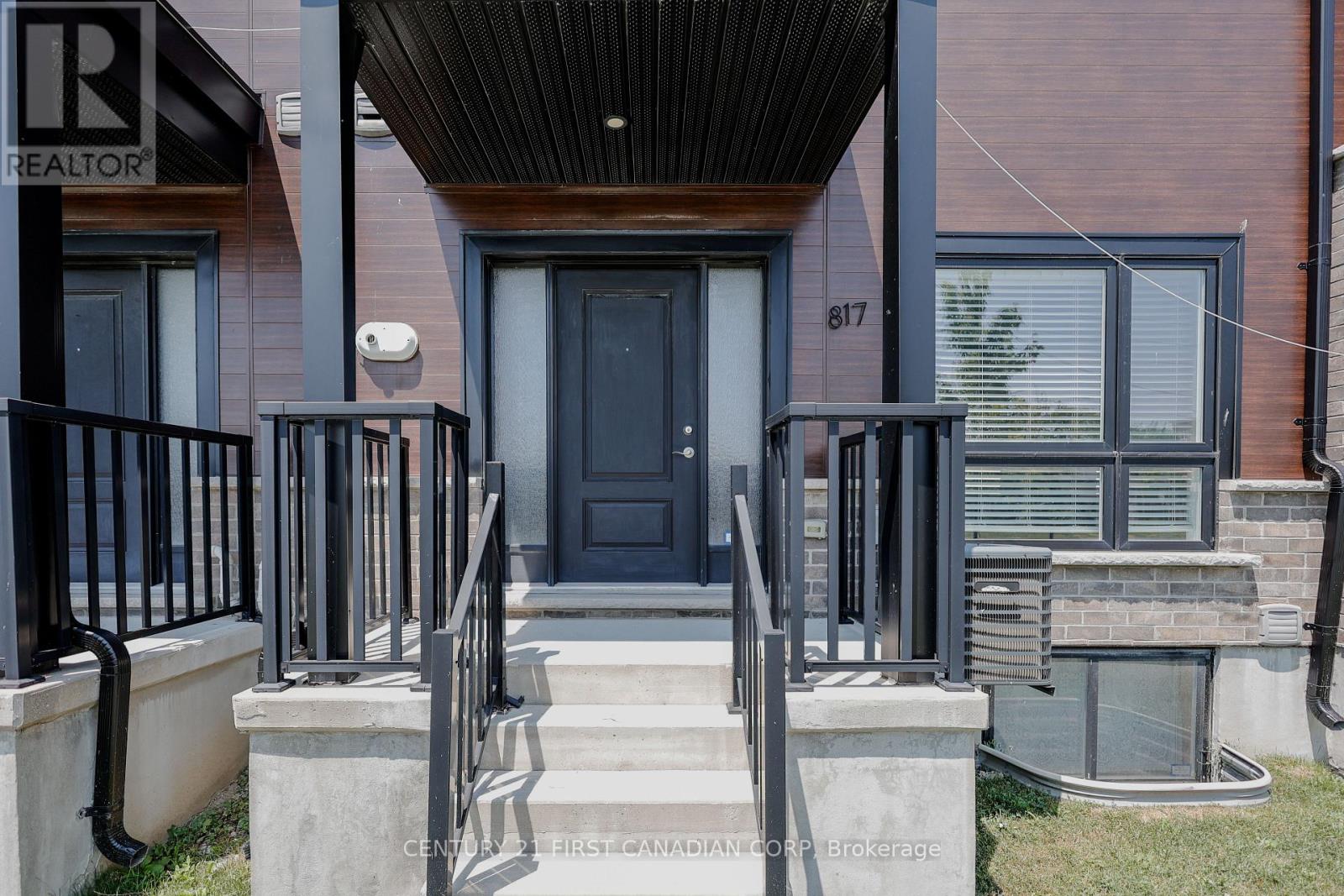Property at 817 SARNIA ROAD image 4