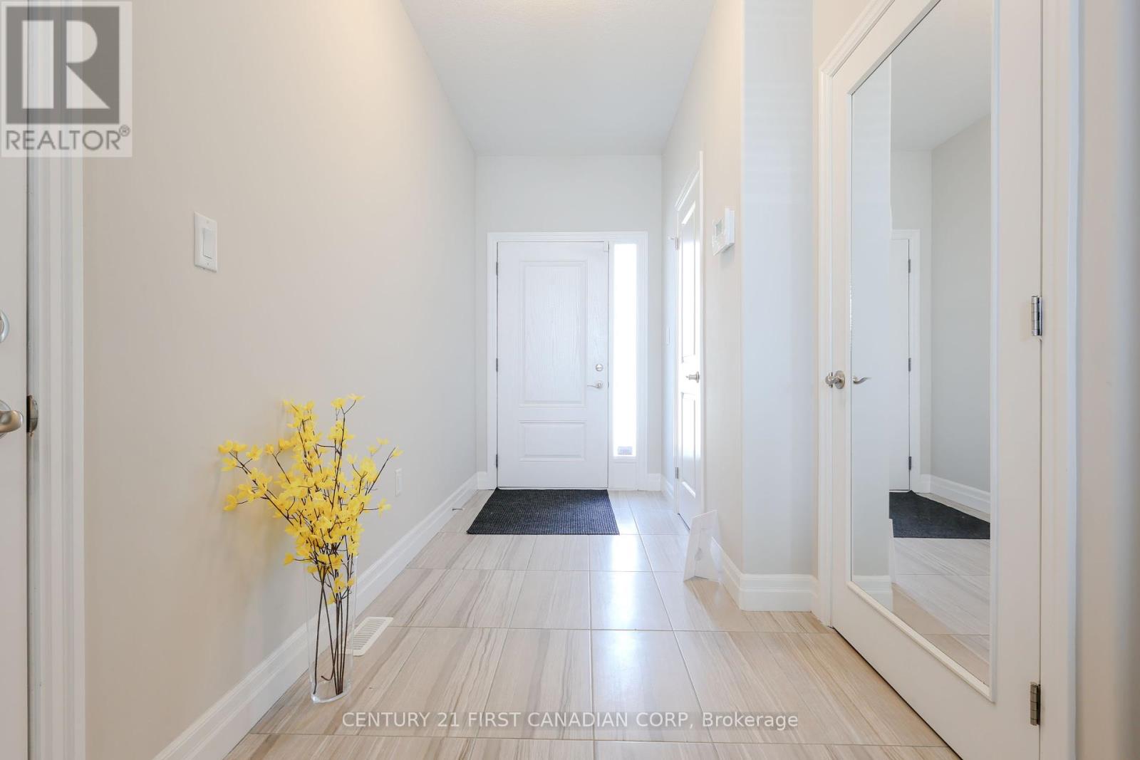 Property at 817 SARNIA ROAD image 5