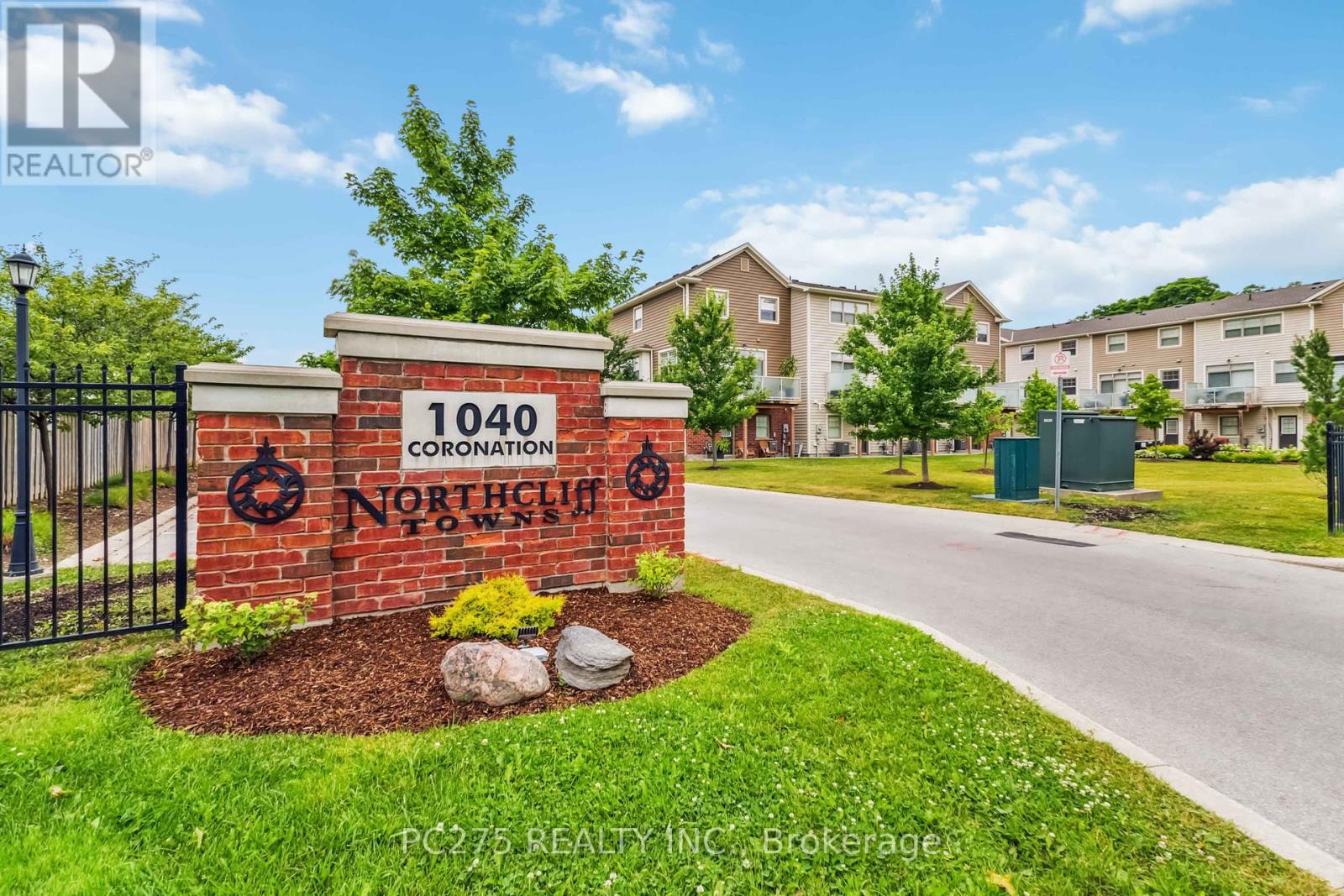 Property at 15 - 1040 CORONATION DRIVE image 2