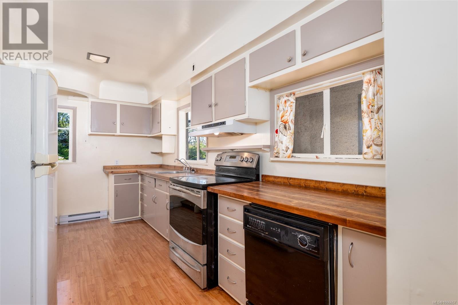 1539 Church Ave, Saanich, British Columbia  V8P 2G9 - Photo 29 - 1006657