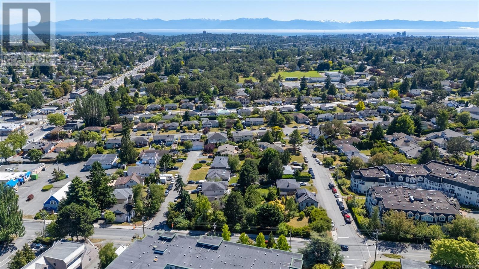 1539 Church Ave, Saanich, British Columbia  V8P 2G9 - Photo 24 - 1006657