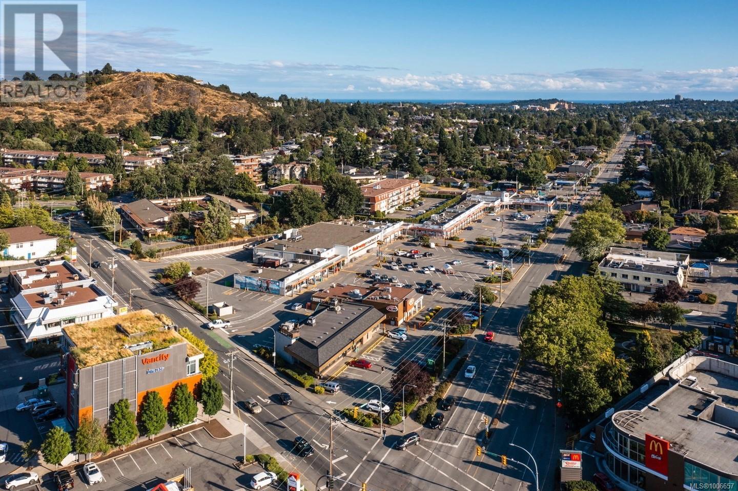 1539 Church Ave, Saanich, British Columbia  V8P 2G9 - Photo 38 - 1006657