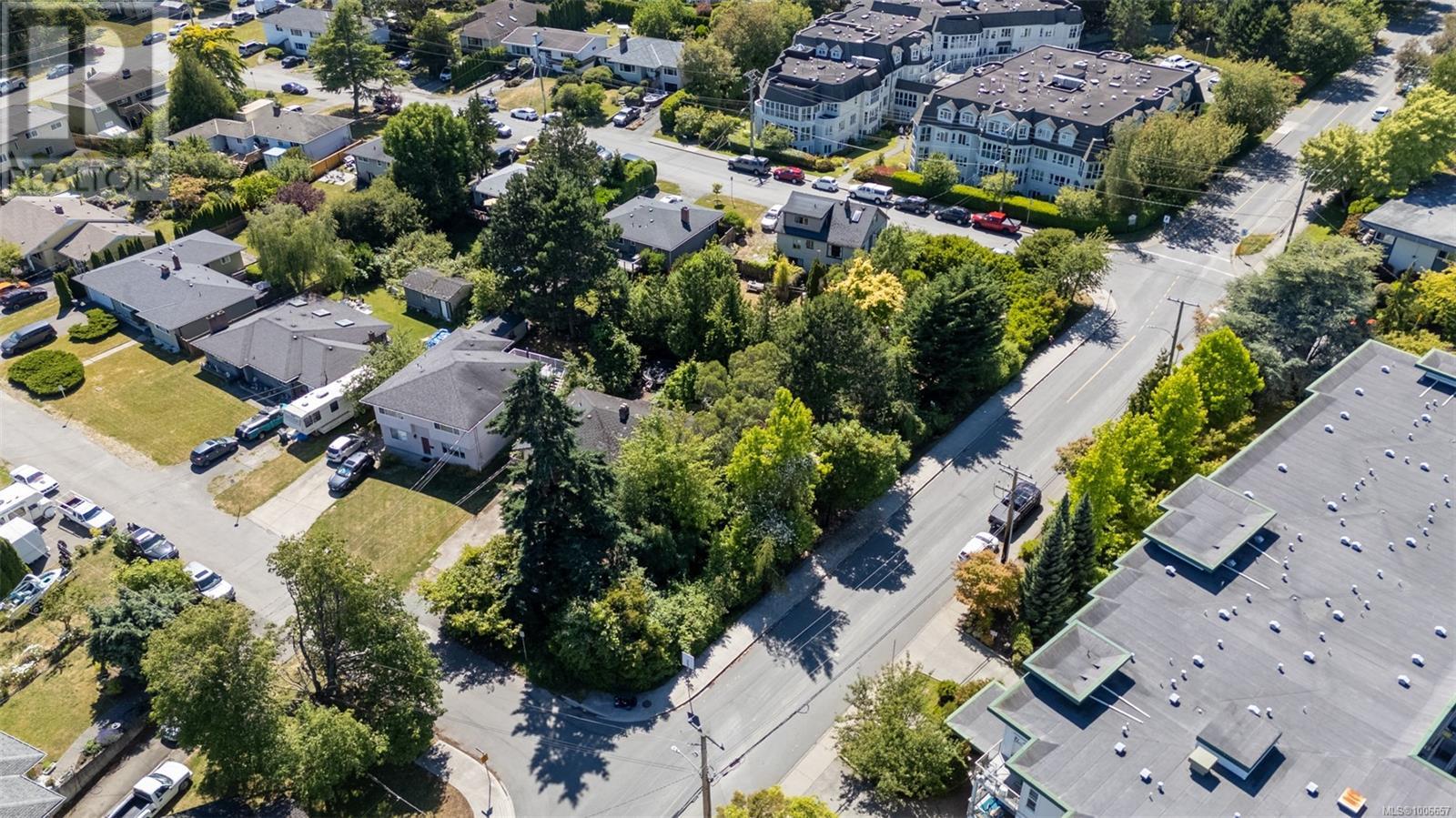 1539 Church Ave, Saanich, British Columbia  V8P 2G9 - Photo 22 - 1006657