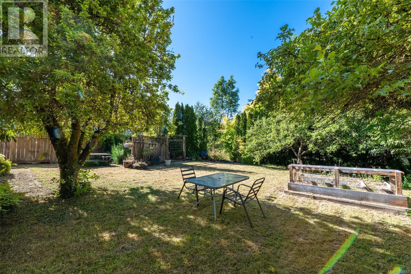 1539 Church Ave, Saanich, British Columbia  V8P 2G9 - Photo 12 - 1006657