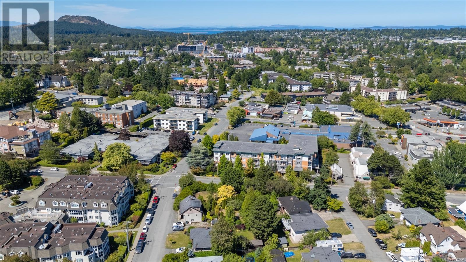 1539 Church Ave, Saanich, British Columbia  V8P 2G9 - Photo 25 - 1006657