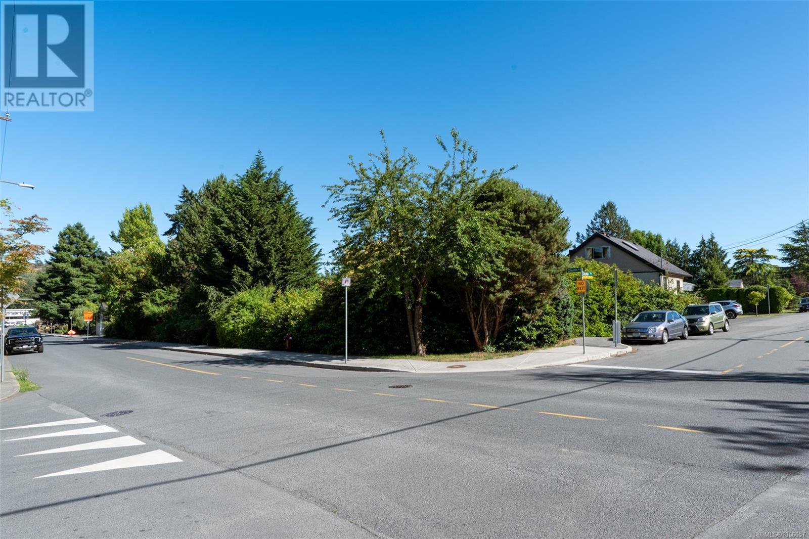 1539 Church Ave, Saanich, British Columbia  V8P 2G9 - Photo 28 - 1006657