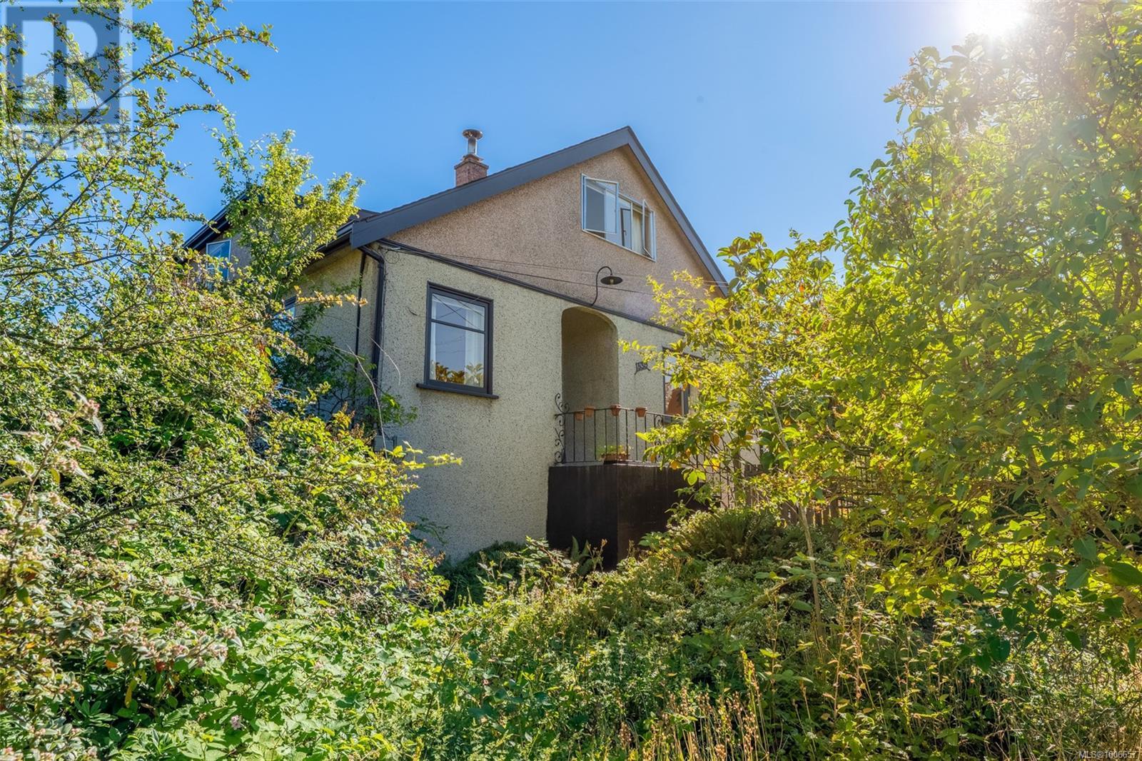 1539 Church Ave, Saanich, British Columbia  V8P 2G9 - Photo 6 - 1006657