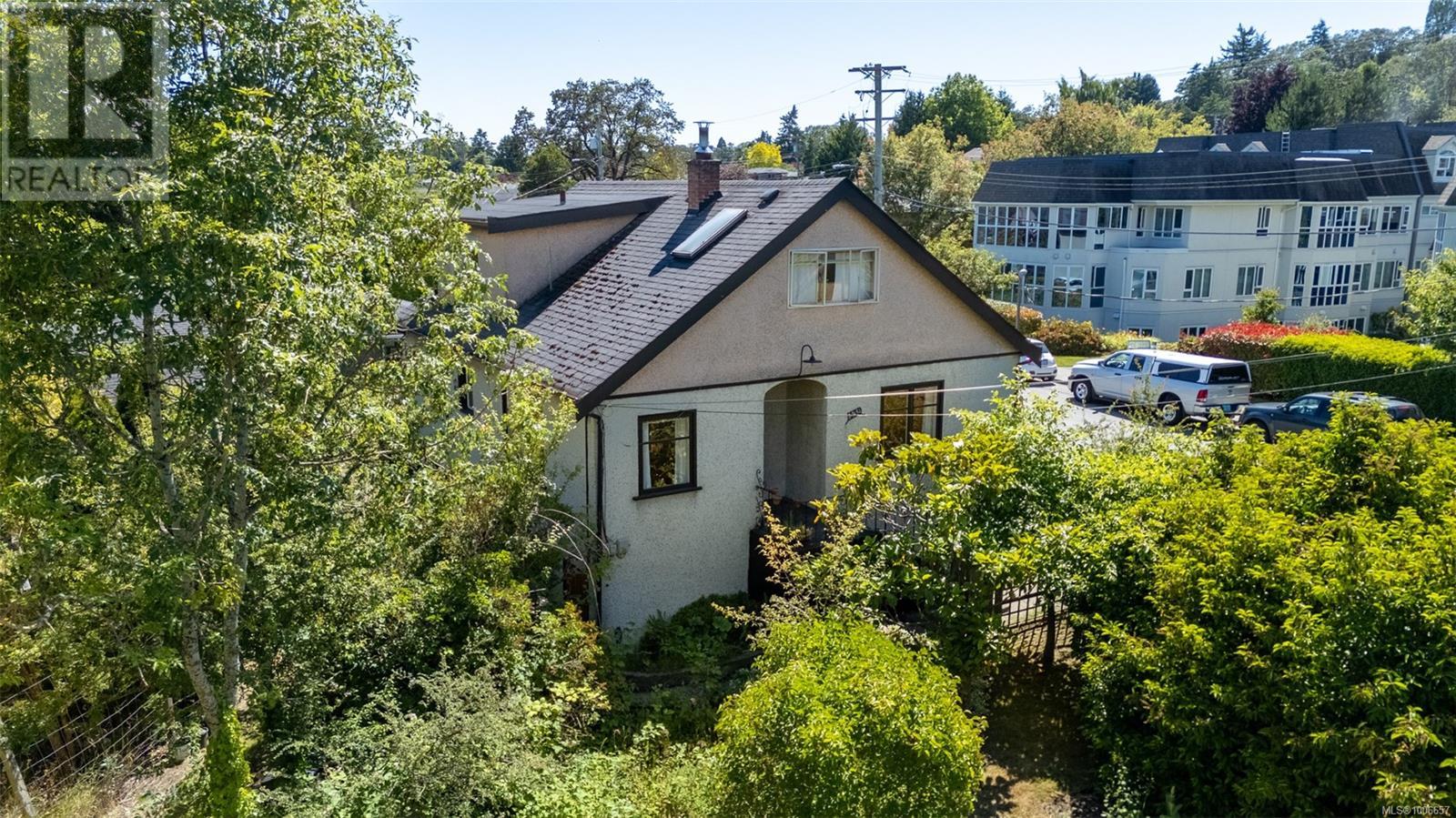 Property at 1539 Church Ave image 4