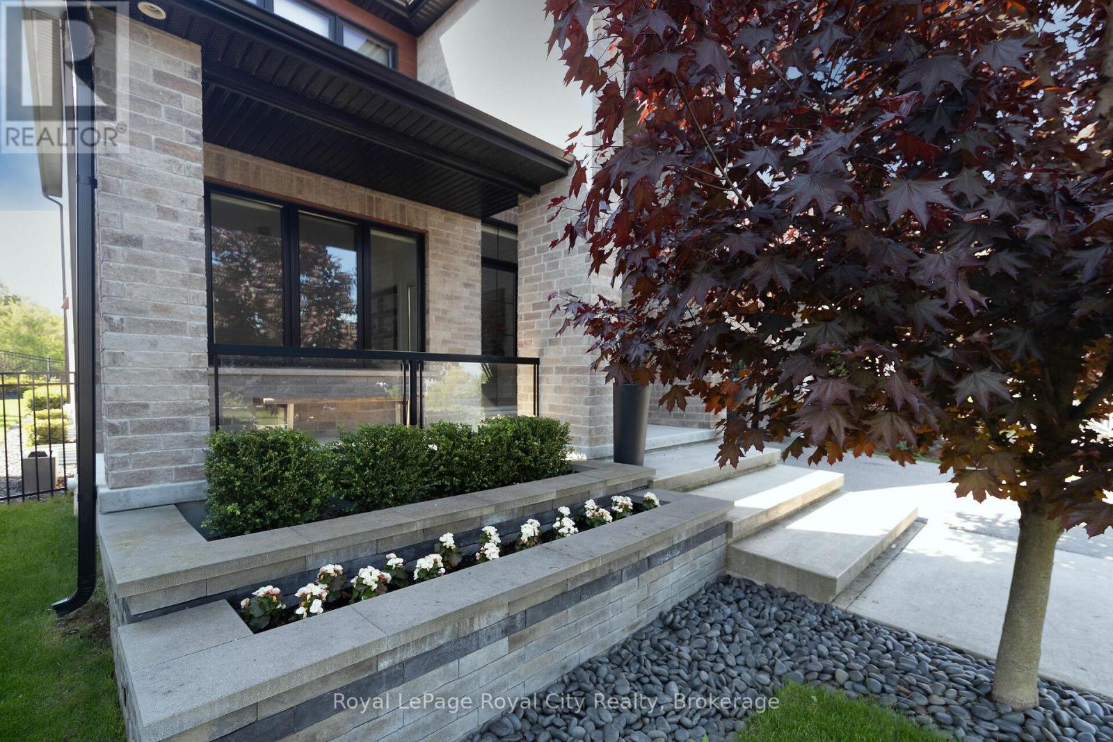 Property at 303 GOSLING GARDENS image 2