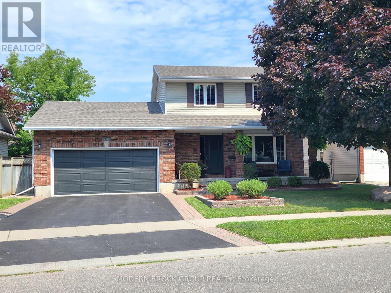 Property at 408 PEARL STREET W image 2