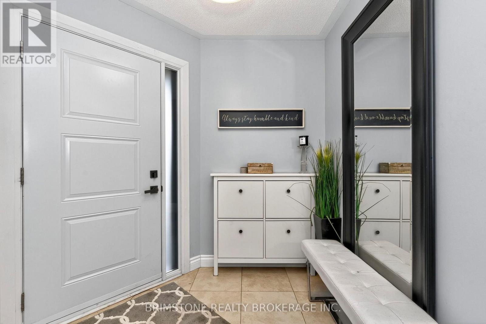 Property at 7 BANINGTON CRESCENT image 3