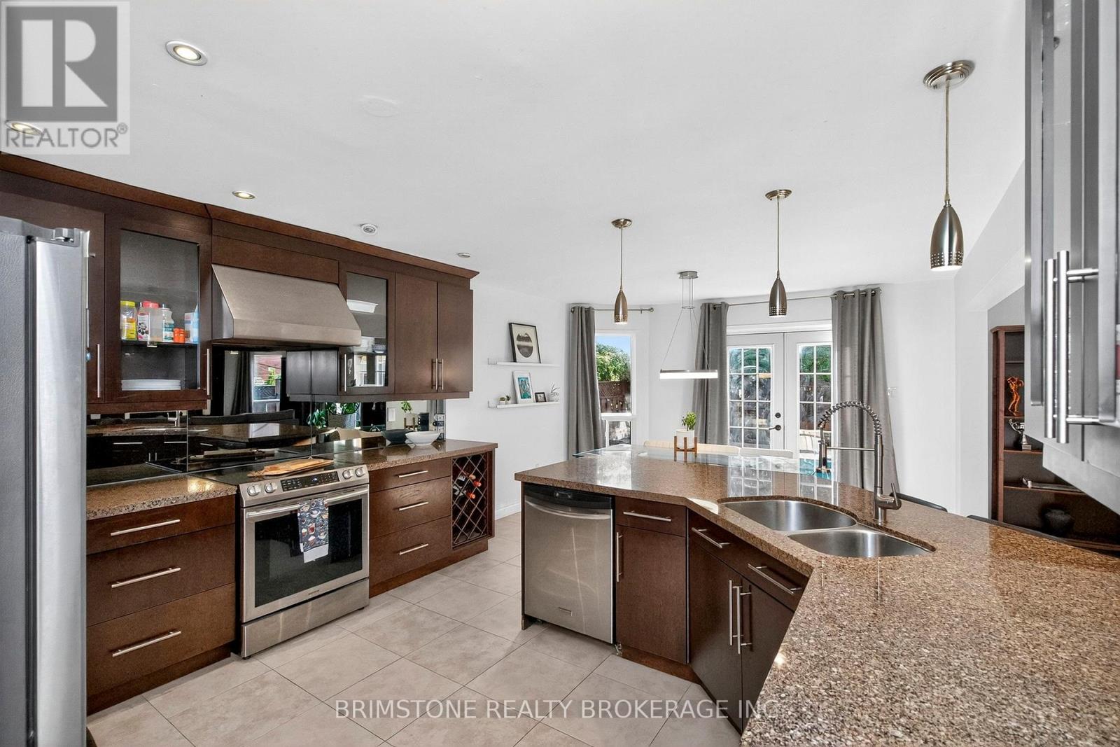 Property at 7 BANINGTON CRESCENT image 4