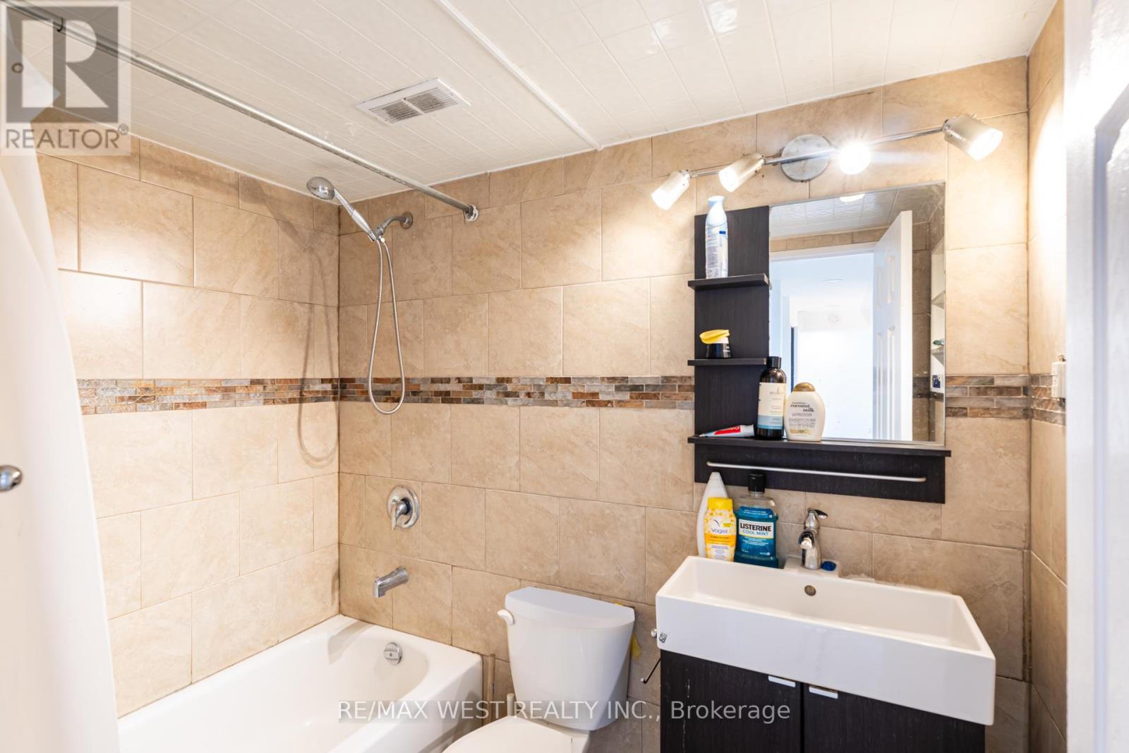 1013 - 390 Dixon Road, Toronto (Kingsview Village-The Westway), Ontario  M9R 1T4 - Photo 43 - W12271258