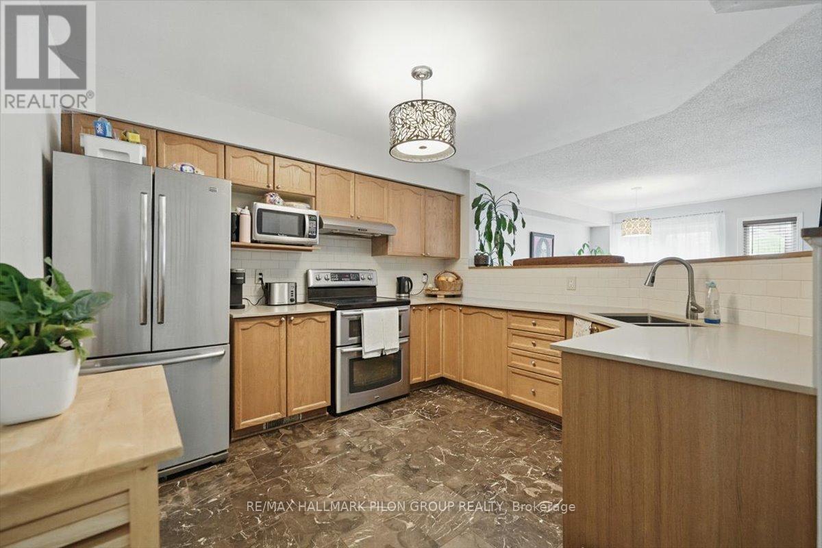 Property at 11 GREAT OAK PRIVATE image 3