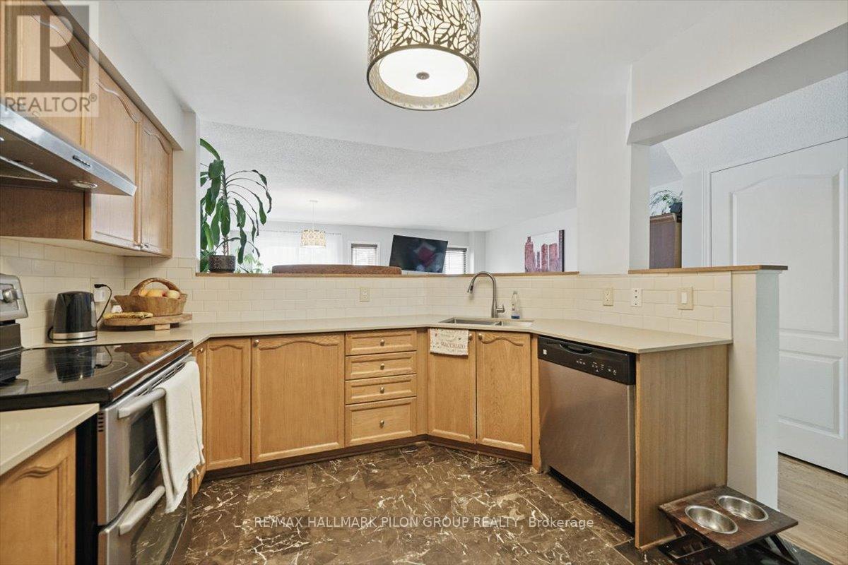 Property at 11 GREAT OAK PRIVATE image 4