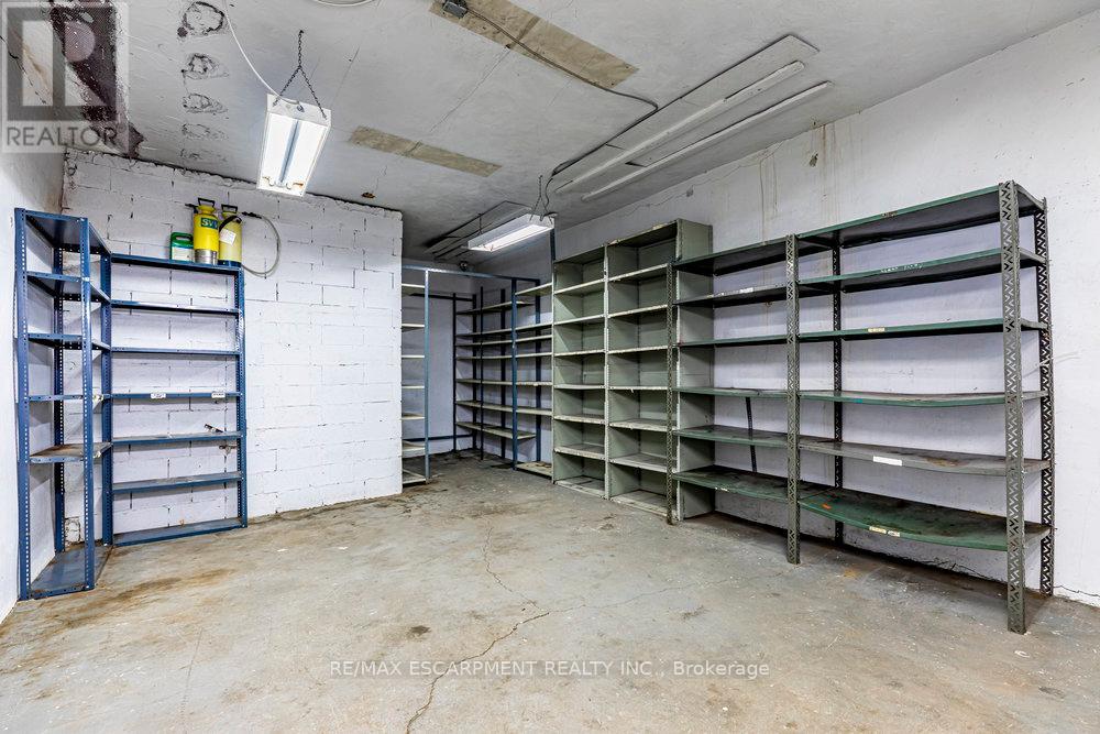 955 Barton Street E, Hamilton (Crown Point), Ontario  L8L 3C4 - Photo 9 - X12271290