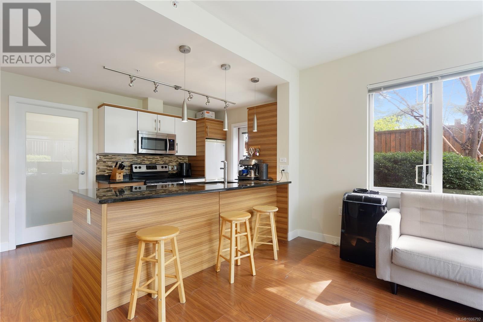 Property at 104 4030 Borden St image 3