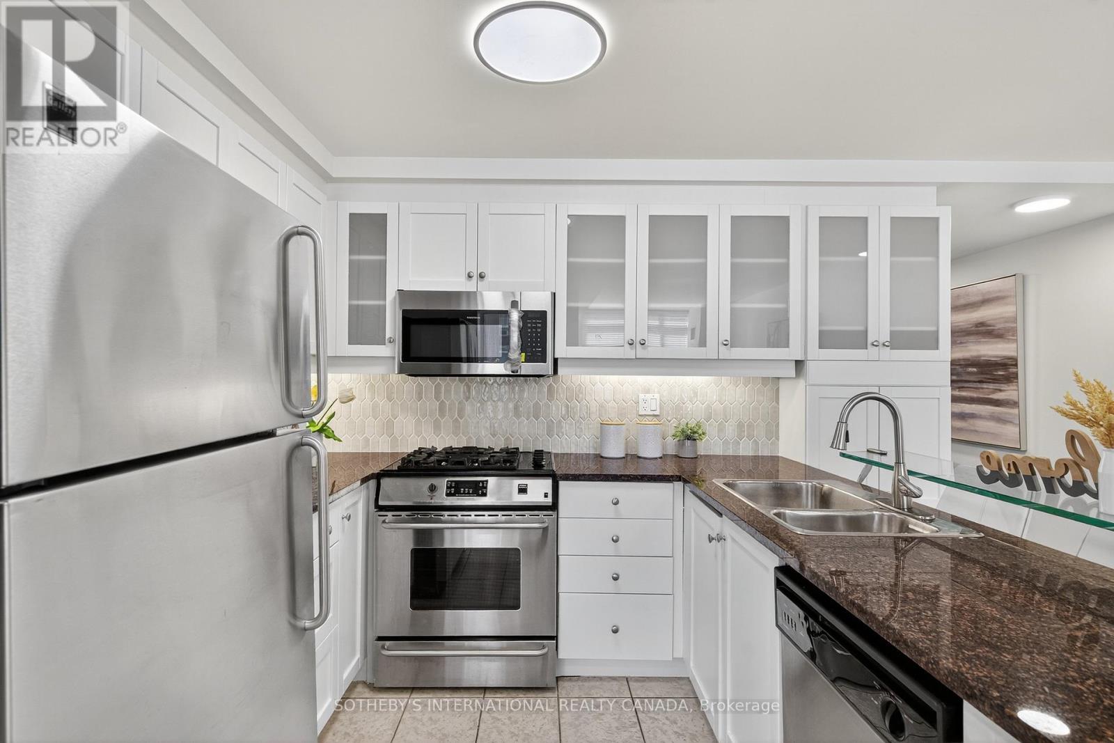 405w - 500 Queens Quay W, Toronto, Ontario  M5V 3K8 - Photo 8 - C12271281