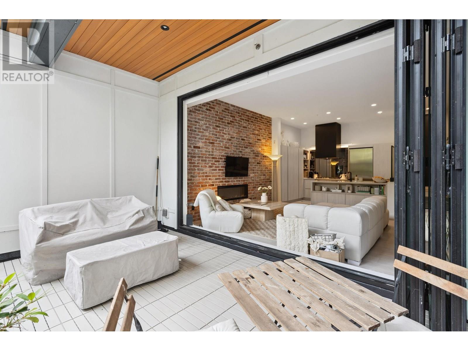 109 300 Salter Street, New Westminster, British Columbia  V3M 0L9 - Photo 17 - R3024314