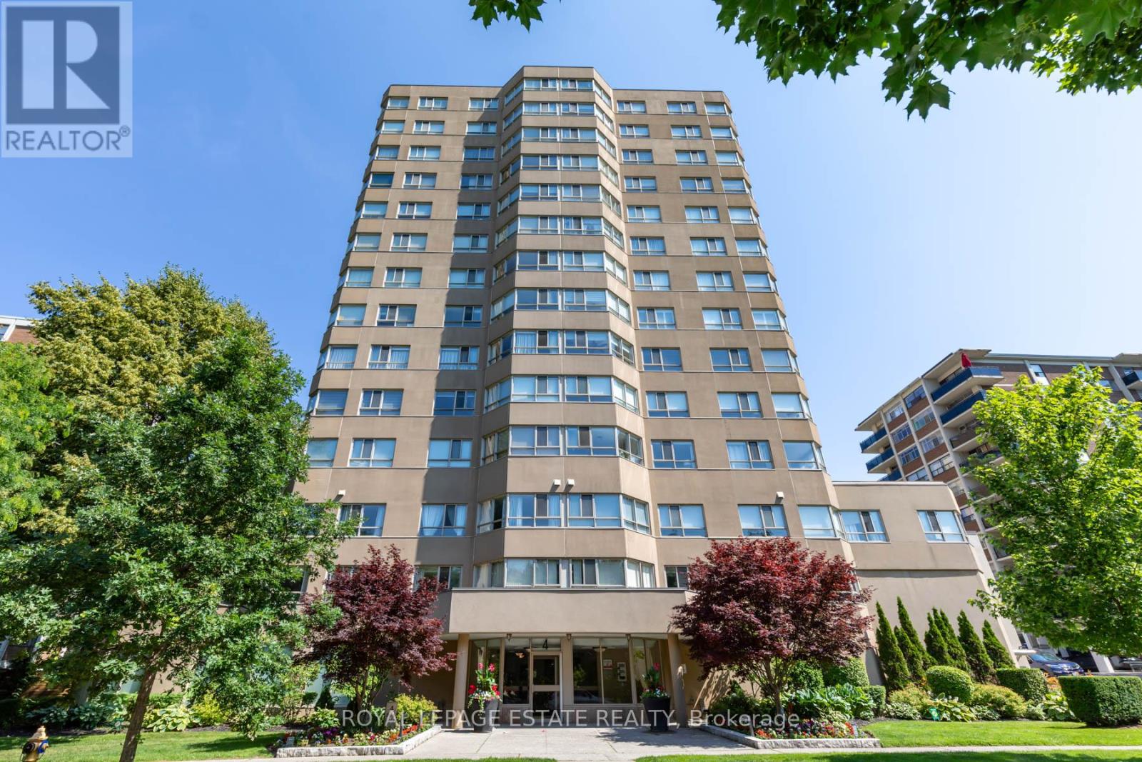 604 - 4 Park Vista Drive, Toronto (O'connor-Parkview), Ontario  M4B 3M8 - Photo 1 - E12271421