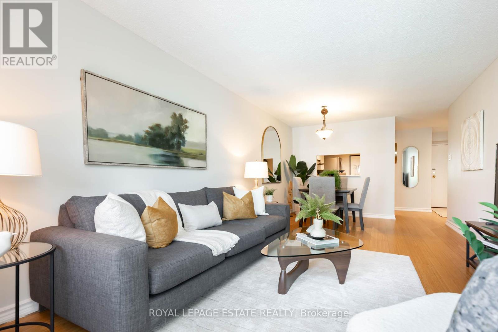 604 - 4 Park Vista Drive, Toronto (O'connor-Parkview), Ontario  M4B 3M8 - Photo 5 - E12271421